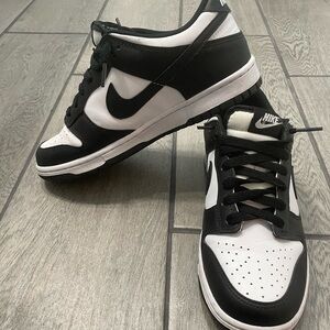 Barely Used Big Kids Nike Panda Dunks Size 6Y